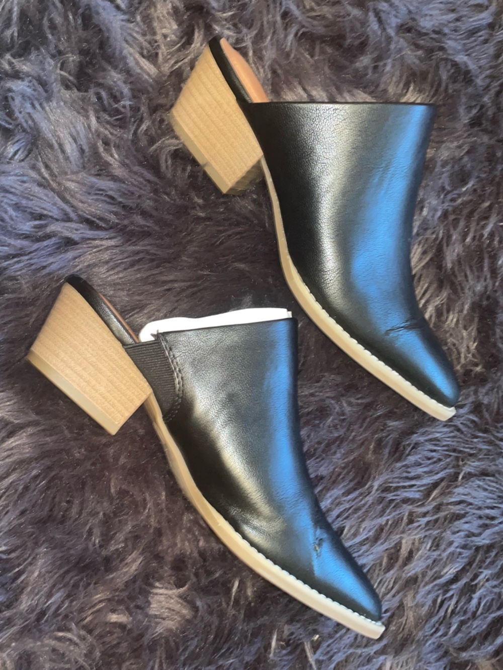Universal Thread Black Pointed Toe Block Heel Mules
